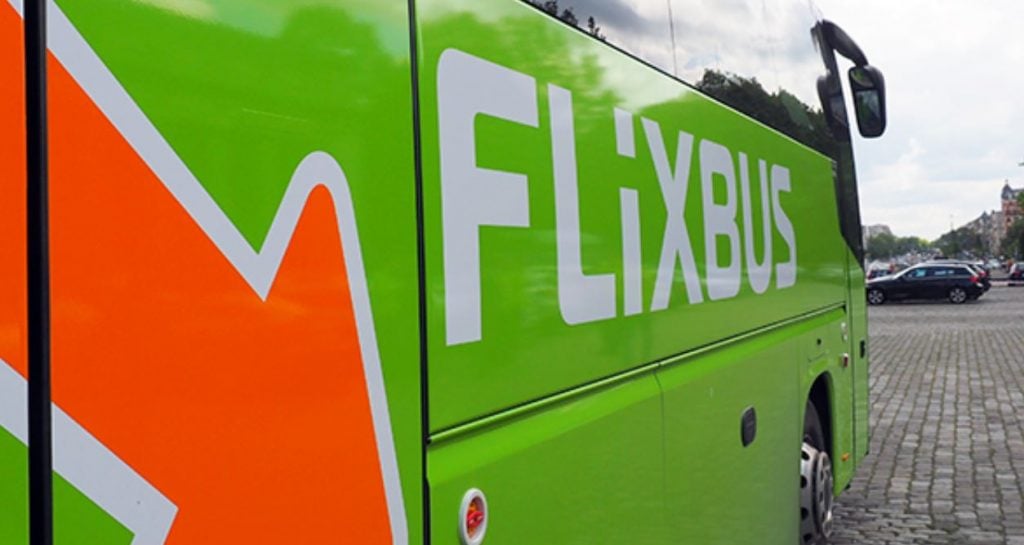 Ônibus FlixBus estacionado