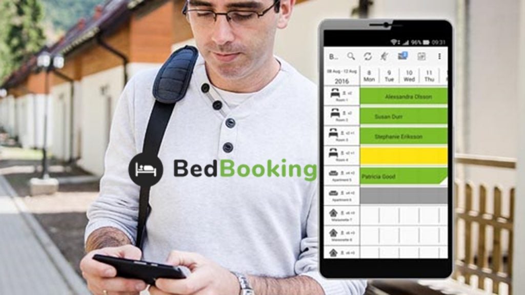 Homem usando Aplicativo BedBooking